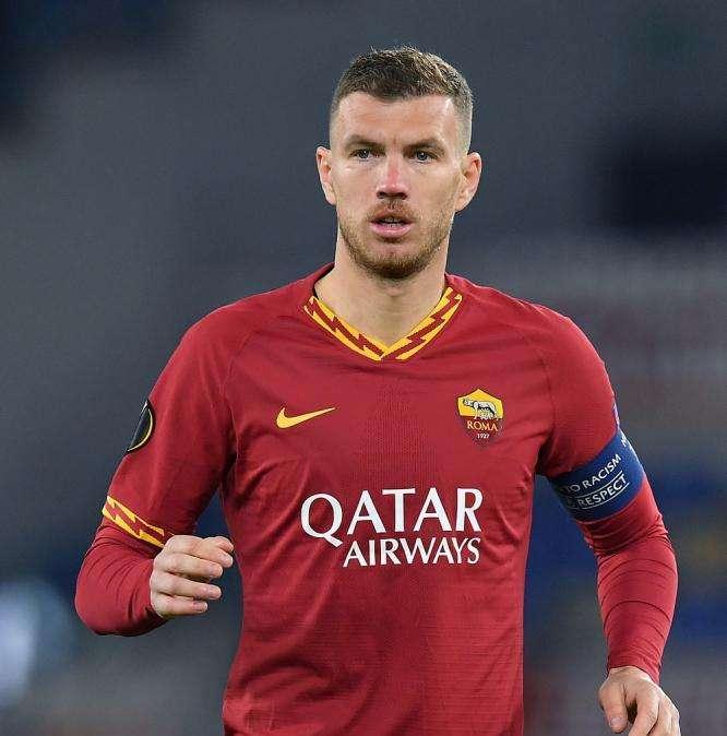 Dzeko: "Penso ancora alla gara di Anfield contro il Liverpool. Sabatini mi convinse ad accettare la Roma. Quest'anno c'è un gruppo importante"