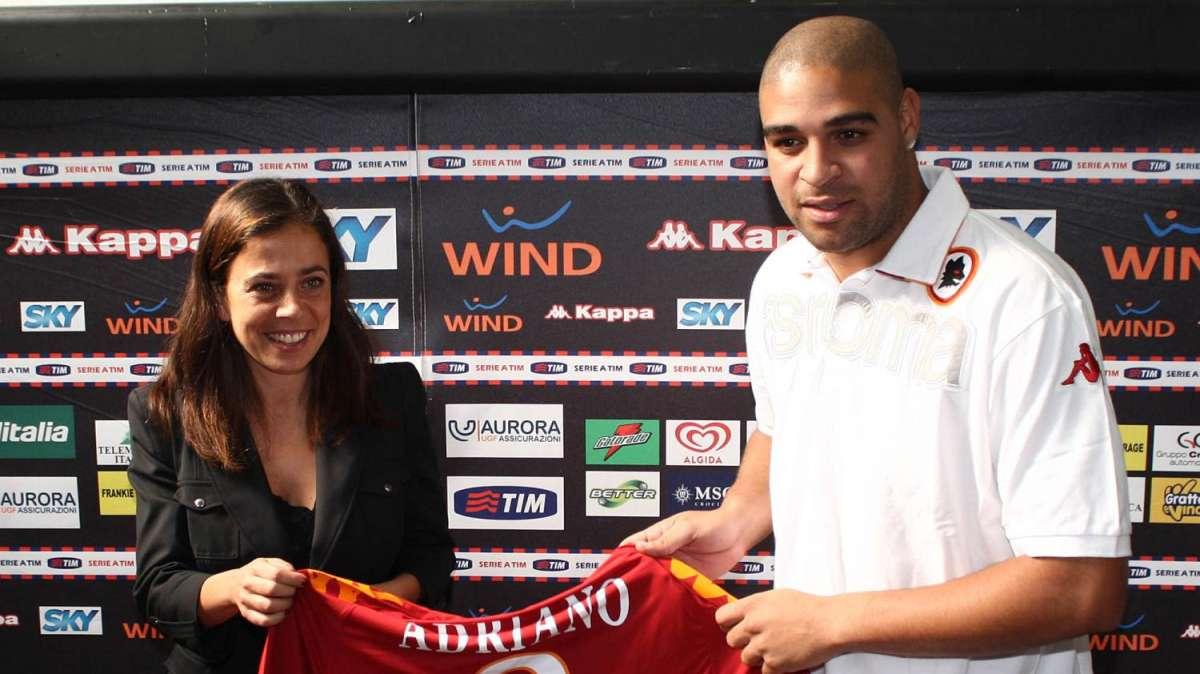 LIVE - Presentazione,  Adriano: "Ho scelto Roma per questa gente"  FOTO