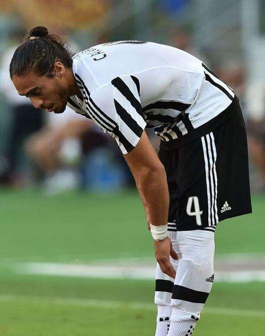Juventus, Caceres messo temporaneamente fuori rosa