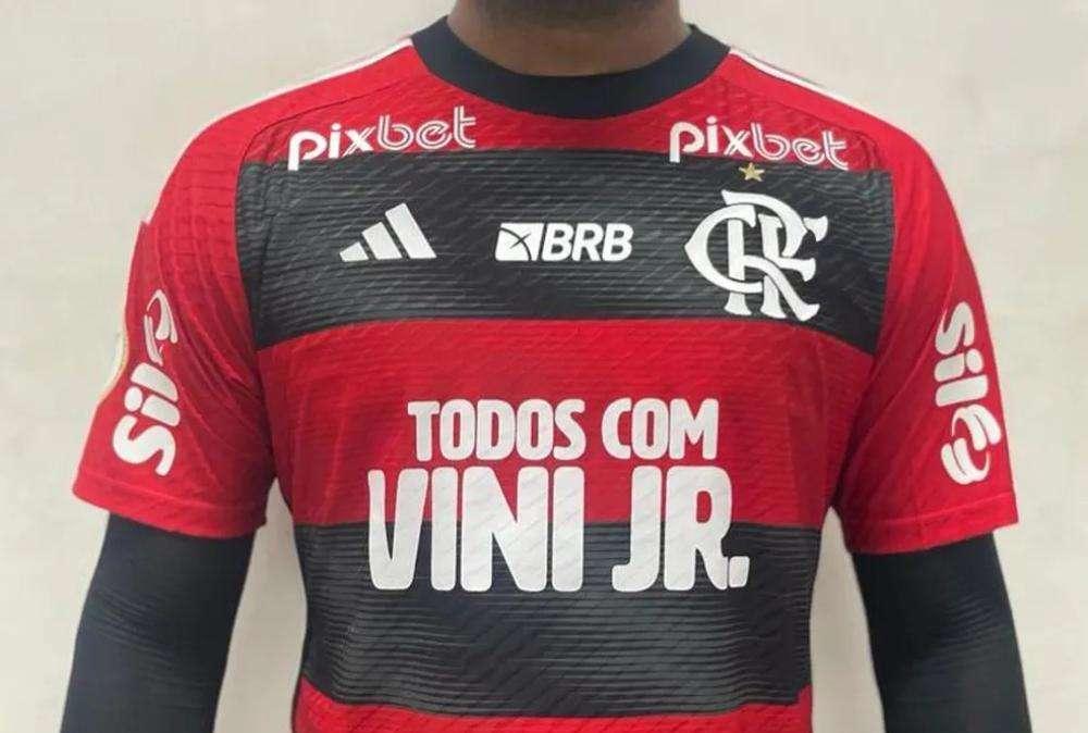 Razzismo, Flamengo in campo con una maglia per Vinicius