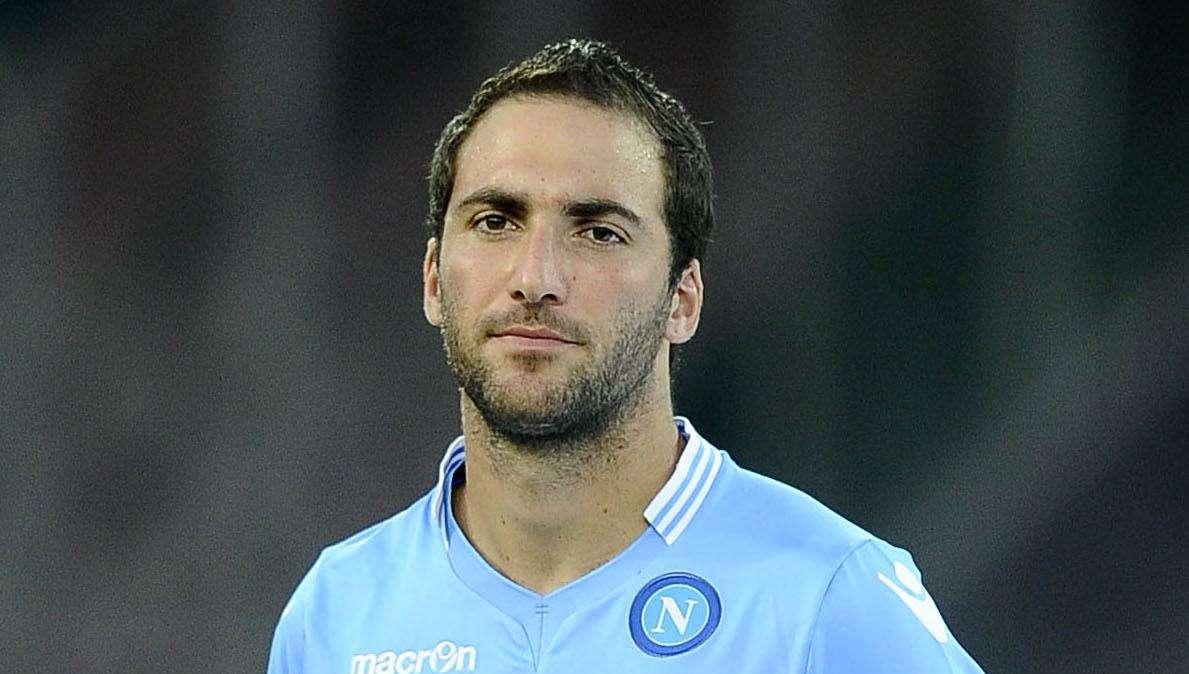 Ferita al volto per Higuain a Capri