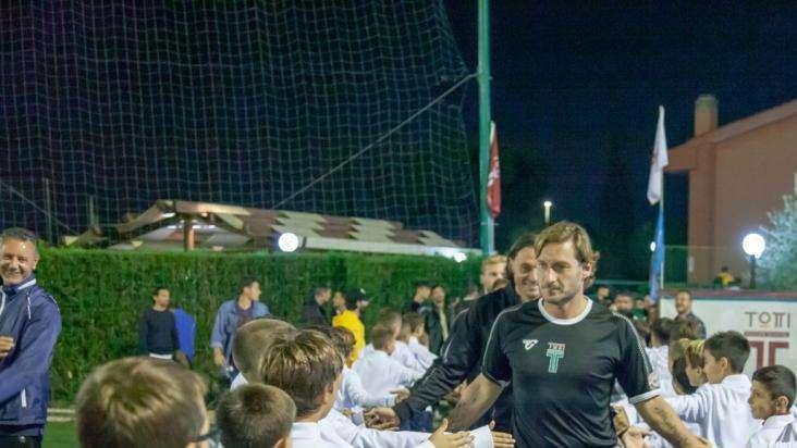 Lega Calcio a 8 - Totti Sporting Club-Roma C8 3-6: tripletta per l'ex capitano. PHOTOGALLERY! 
