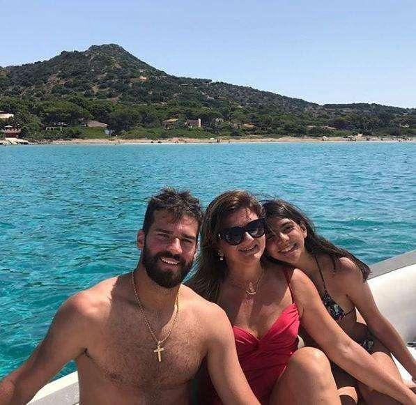 Alisson: "La Sardegna un posto fantastico!". FOTO!
