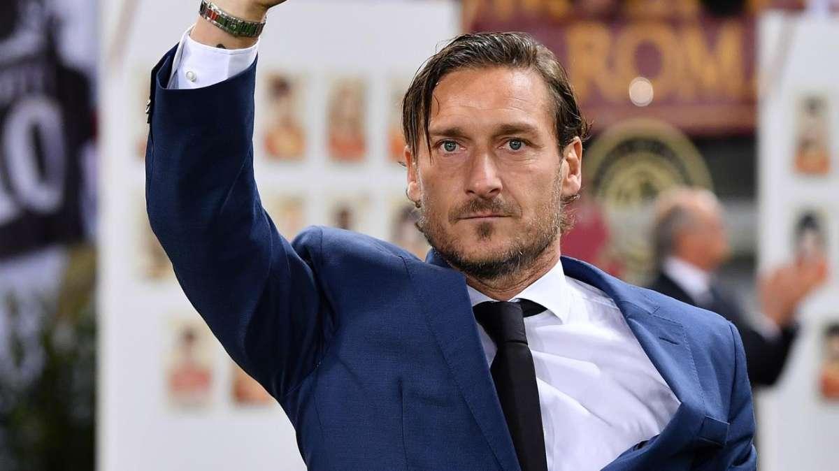 Totti su Dybala: "Un top ma gioca 15 partite all'anno". Cosa dicono i numeri