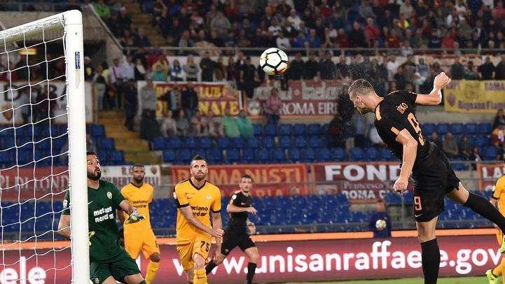 I numeri di... Roma-Hellas Verona 3-0 - Successo contro gli Scaligeri dopo 3 anni. Decima doppietta in giallorosso per Dzeko, 40ª con un club. Florenzi il migliore fra i suoi