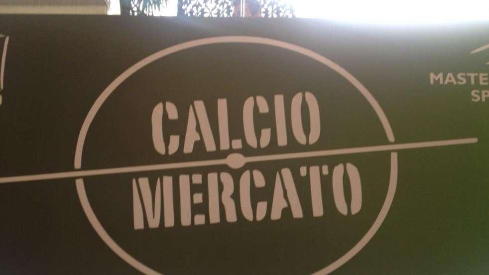 MERCATO - Juve, torna l'idea Depay. Real Madrid, Mariano Diaz non vuole andarsene. Galatasaray e Valencia su Torreira. Barcellona, ufficiale Kounde: clausola da 1 miliardo. Milan, fatta per De Ketelaere