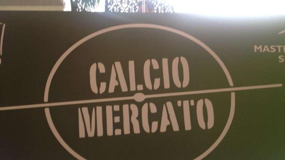 CALCIOMERCATO - Ziyech non andrà all'Al Nassr. Inter, Azpilicueta ha scelto l'Atletico Madrid. Giuntoli lascia ufficialmente il Napoli. Liverpool, colpo Szoboszlai. Milan, ufficiale Loftus-Cheek, ora si punta Pulisic