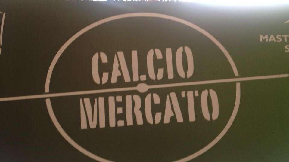 CALCIOMERCATO - United, Zirkzee sempre più vicino. Inter, ufficiale Martinez. Bologna, vicino Cambiaghi. Greenwood verso il Marsiglia. Okoli lascia l'Atalanta