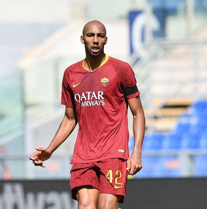 Nzonzi lancia il suo canale YouTube