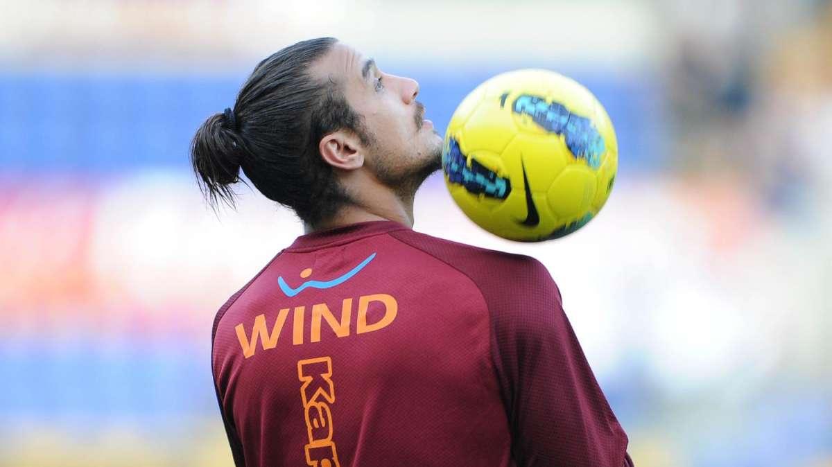 Facebook, la Roma dà l'in bocca al lupo a Osvaldo per stasera