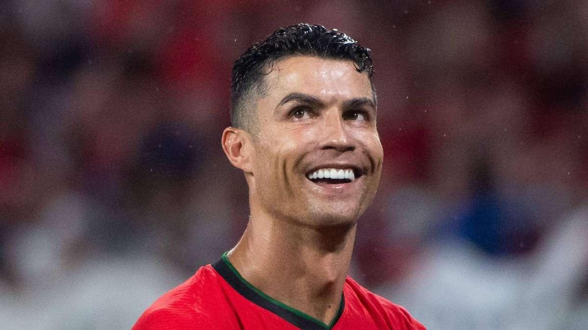 Cristiano Ronaldo apre un suo canale YouTube e invita tutti a iscriversi