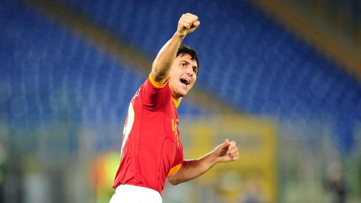 Accadde oggi - Dominio Roma a Udine. Spalletti: "A volte siamo poco allupati". Burdisso e Vucinic decidono la sfida con il Lecce. Desideri: "Quel Roma-Lecce è ancora inspiegabile"