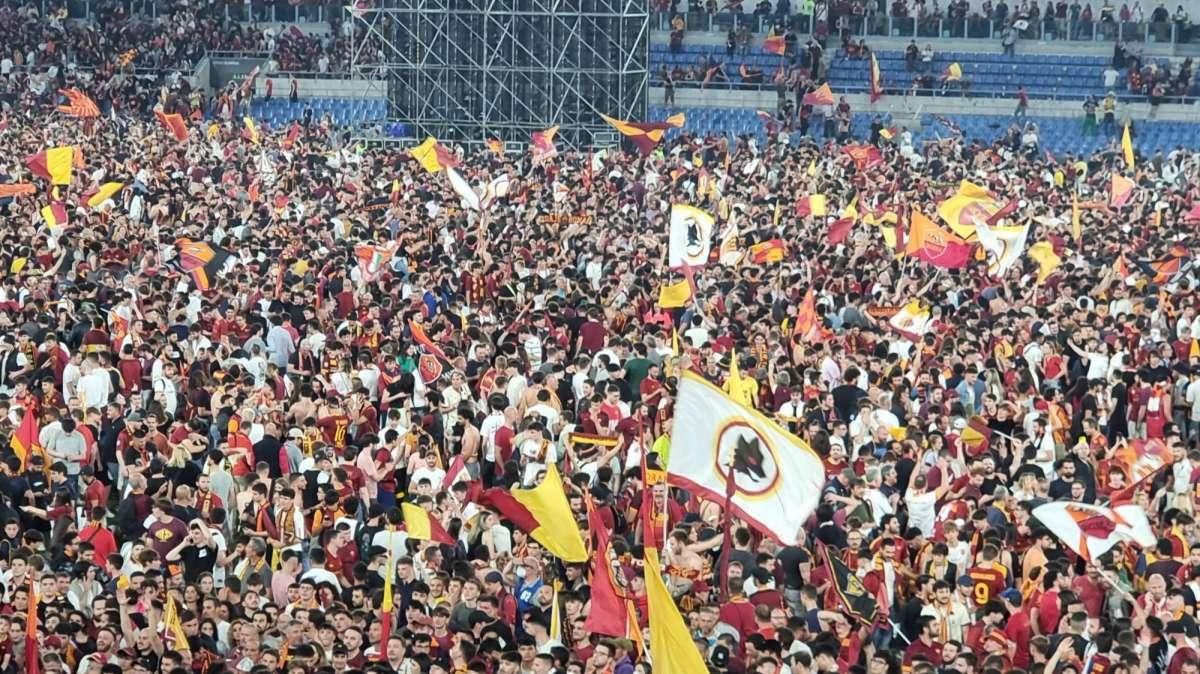 OLIMPICO - Il POV dei festeggiamenti dal centro dell'Olimpico. VIDEO!