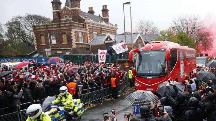 Scontri a Liverpool: DASPO della questura di Roma per i due arrestati. Stesso provvedimento per un terzo tifoso