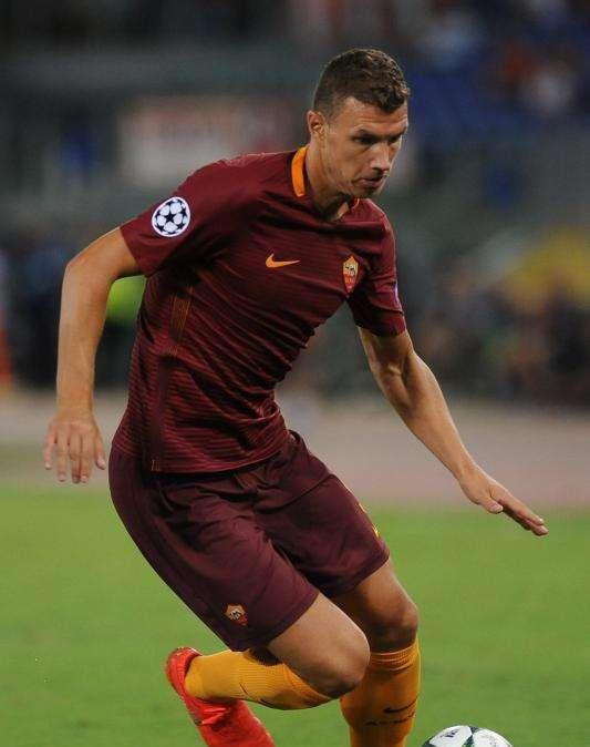 Dzeko: "Totti uno dei migliori di sempre, è una leggenda"