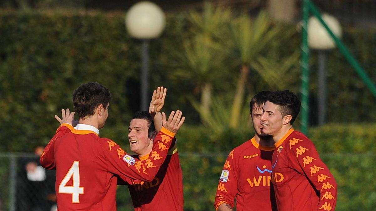 Primavera, Mladen alla Dinamo Bucarest