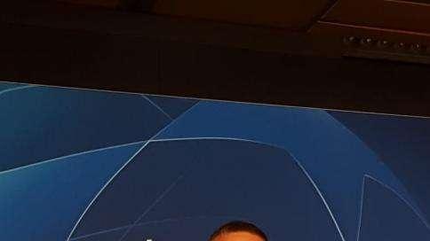 BERNABEU - Di Francesco: "Potrei sorprendere con alcune scelte. Perotti in panchina. Douglas Costa? Sono indignato, mio figlio passato per colpevole". FOTO!