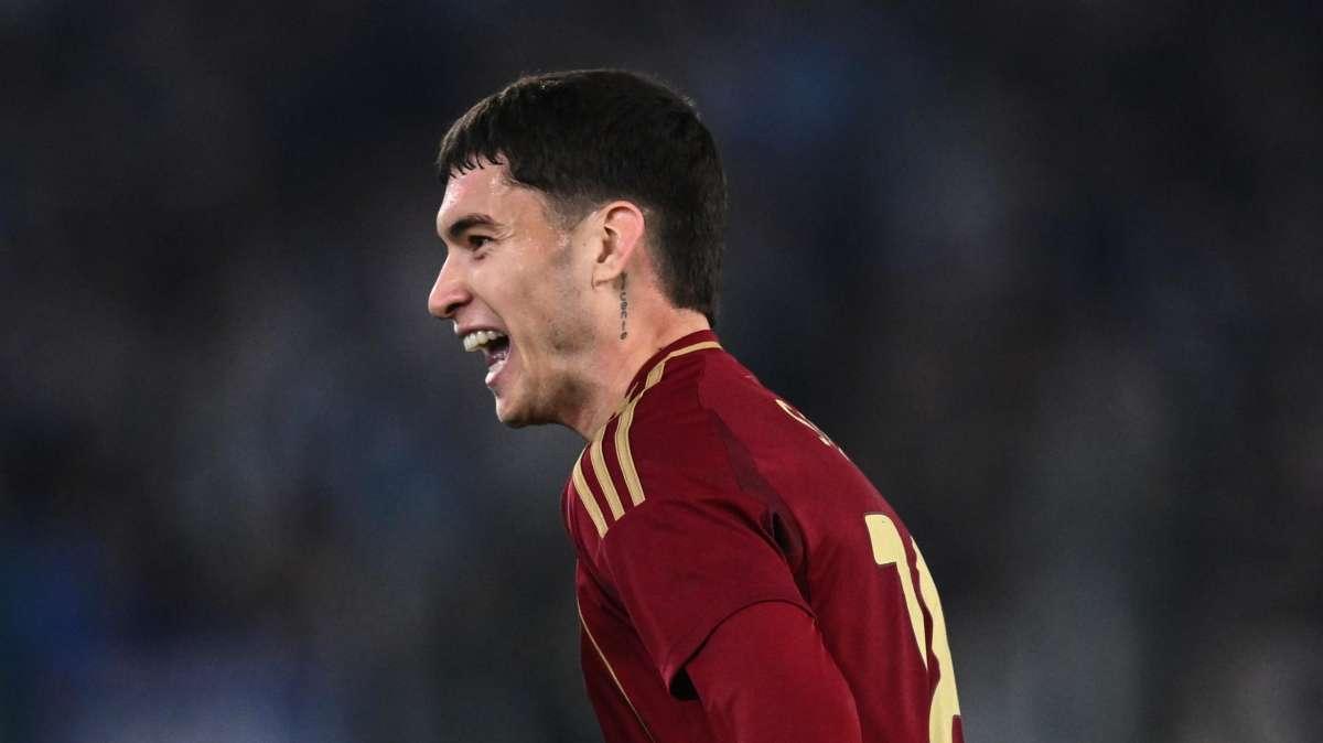 Lazio-Roma 1-1 - La gara sui social: "Non l'hai persa grazie ad una magia di Soulé"