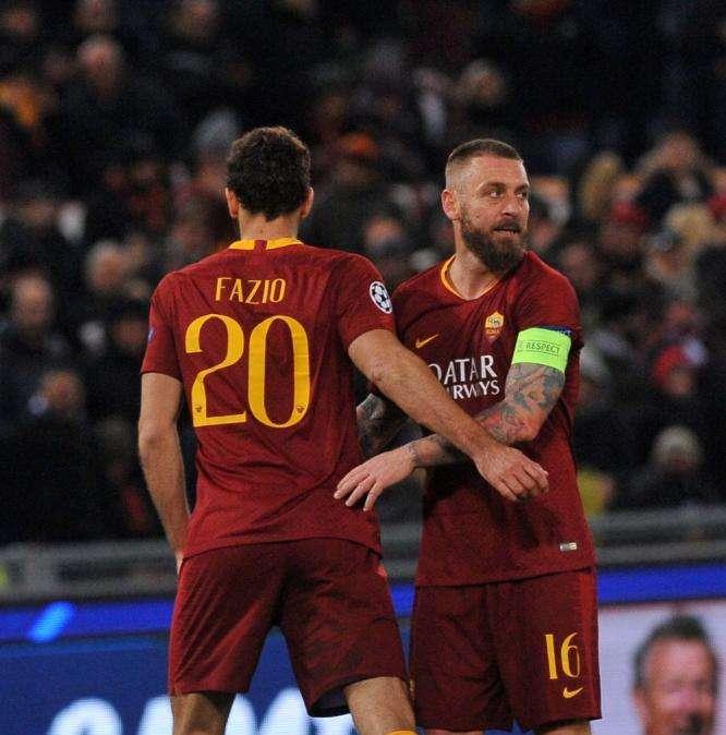 Fazio su De Rossi: "Il più grande, dentro e fuori il campo. Un esempio per tutti, ci mancherai"