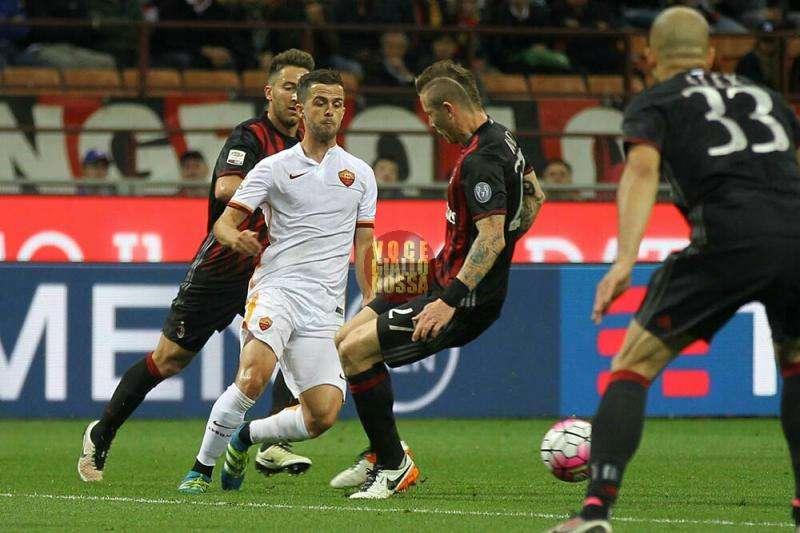 Milan-Roma 1-3 - Salah, El Shaarawy, Emerson e Bacca firmano i gol del match. Vince anche il Napoli, giallorossi terzi. FOTO! VIDEO!