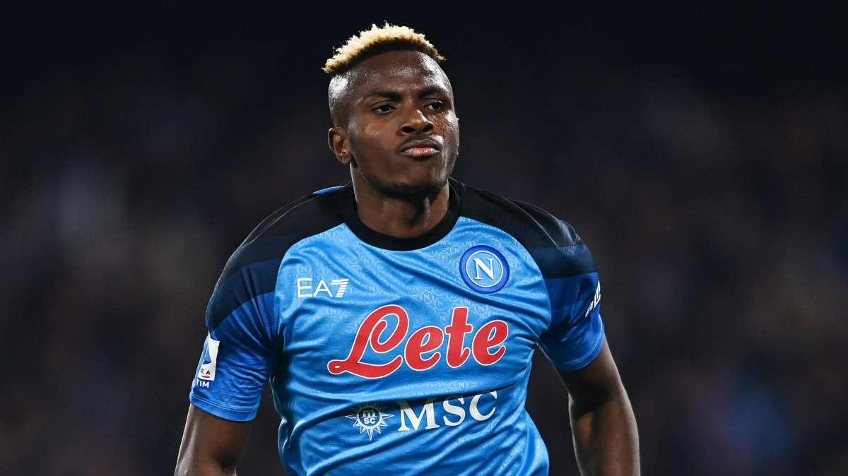 Napoli, mezza Premier su Osimhen: il nigeriano ha chiesto all'agente di rimandare tutto a giugno
