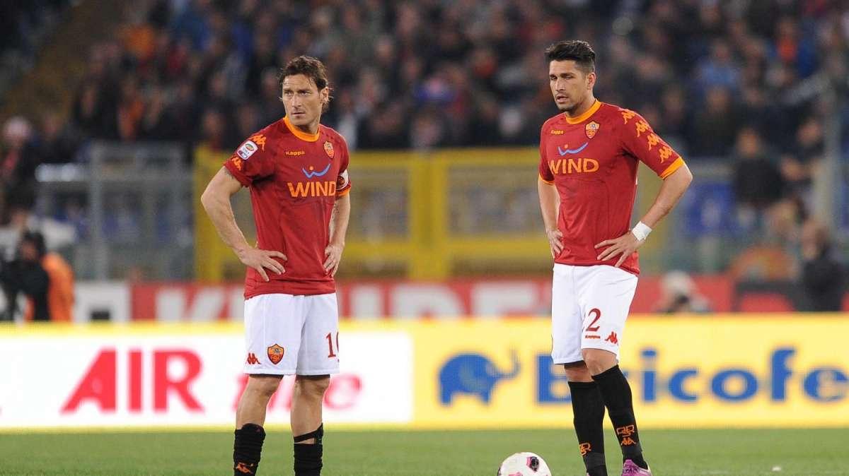 Si parte col solito 4-2-3-1 poi Montella prova il 4-4-2. Nella ripresa ecco il tandem Totti-Borriello