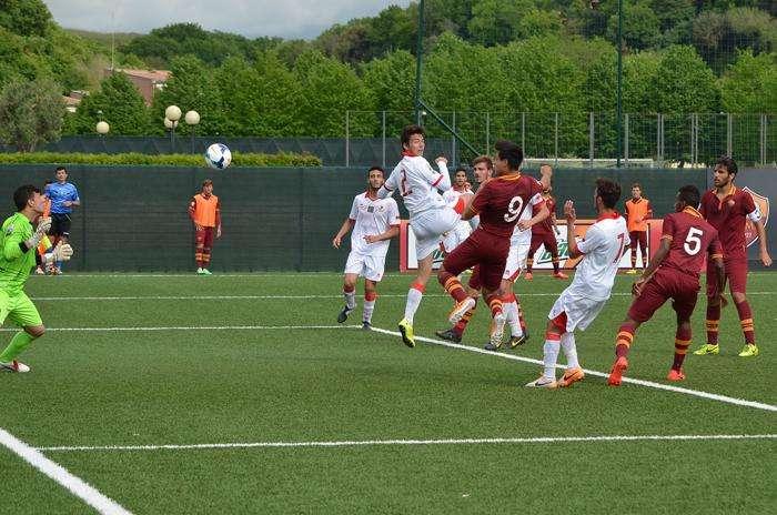 PAGELLE AS ROMA vs AS BARI 3-0 - Adamo assist man. A segno Bălașa, Di Mariano e Taviani