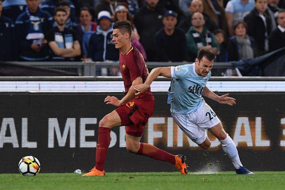 Lazio-Roma 0-0 - La gara sui social: "Pali e patta ma avanti negli scontri diretti"