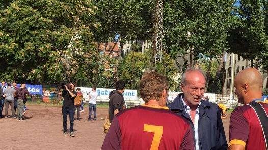 Roma Legends in campo per Liberi di Nantes. Sabatini: "Benatia? Lo riprenderei ma vi ricordate come ci siamo lasciati lo scorso anno?". FOTO!