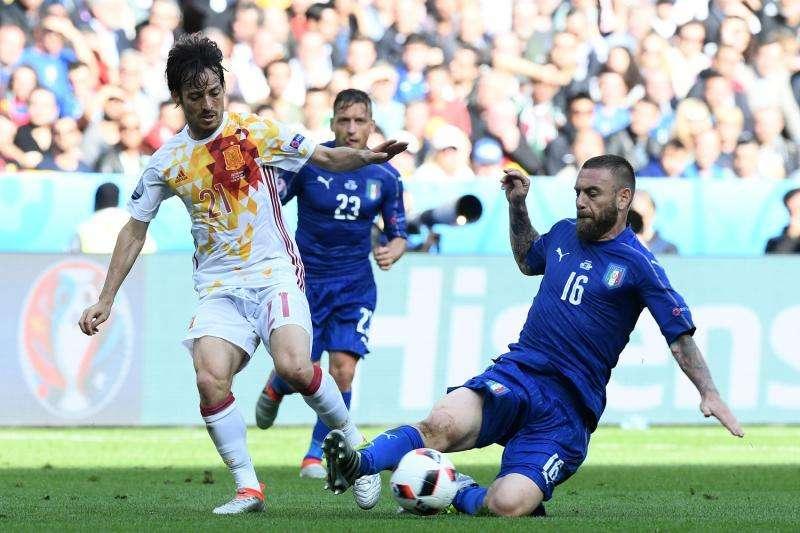 La Roma in Nazionale - Italia-Spagna 2-0 - Chiellini e Pellè confezionano l'impresa. De Rossi esce per infortunio, sostituito anche Florenzi. FOTO! VIDEO!