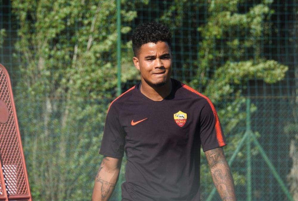 Fastidio in allenamento per Kluivert