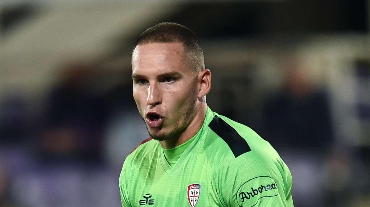 Cagliari, Radunovic recupera dalla contusione all'occhio: con la Roma ci sarà