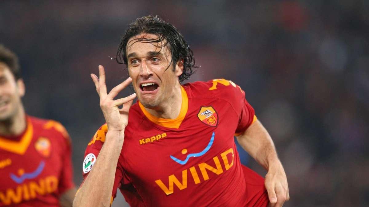 Toni: "Alla Roma un periodo bellissimo, mi è spiaciuto andarneme"