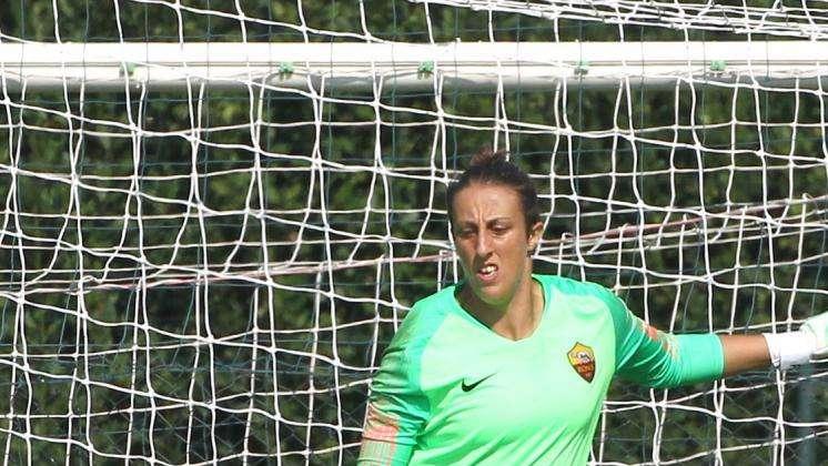Roma Femminile, Pipitone: "Mi piacerebbe allenare in futuro. Abbiati il mio portiere preferito, i tifosi giallorossi danno una forza incredibile". VIDEO!