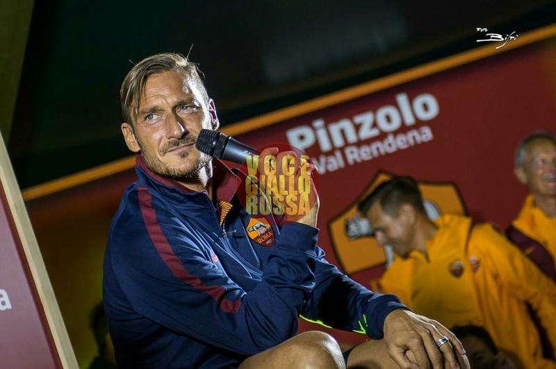 Incontro a Sabaudia tra Totti e Ferrero
