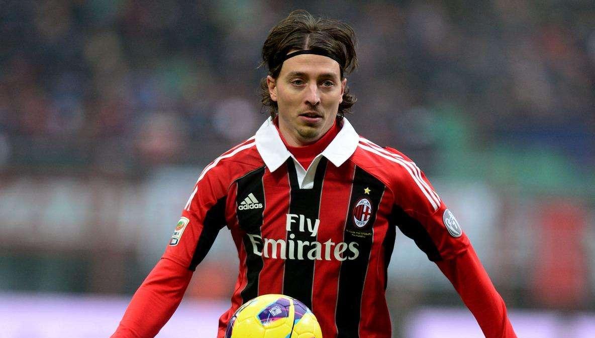 Montolivo: "Dobbiamo vincere contro la Roma per scalare la classifica"