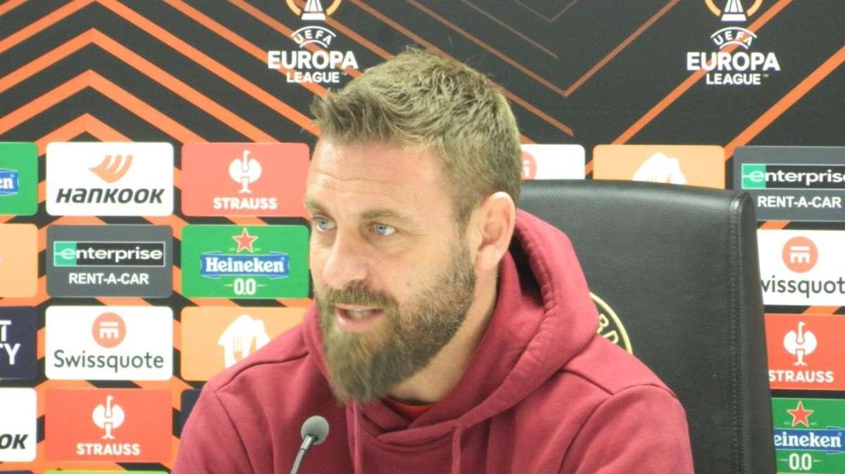 De Rossi: "Abraham non può giocare, Dybala da valutare. Se affrontiamo le prossime gare una alla volta, possiamo vincerle tutte". VIDEO!