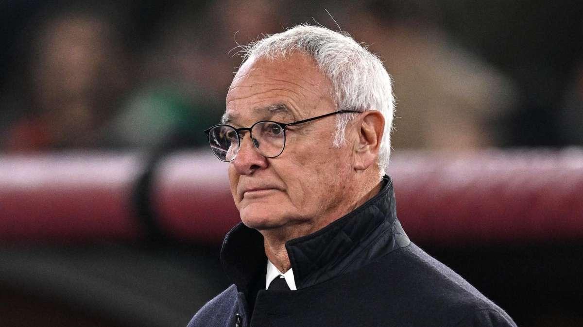 Ranieri: "Favoriti in Europa? Sono arrivato che tutti avevano paura di retrocedere. Andiamo avanti passo dopo passo"