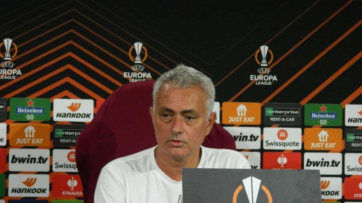 HELSINKI FOOTBALL STADIUM - Mourinho: "Il campo artificiale non è calcio, è un altro sport, ma non mi lamento. Segniamo poco per quanto creiamo"