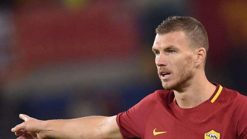 Dzeko: "Ho ancora 2 anni e mezzo per portare lo scudetto a Roma. Se vinciamo il derby la vita dei tifosi è più bella"
