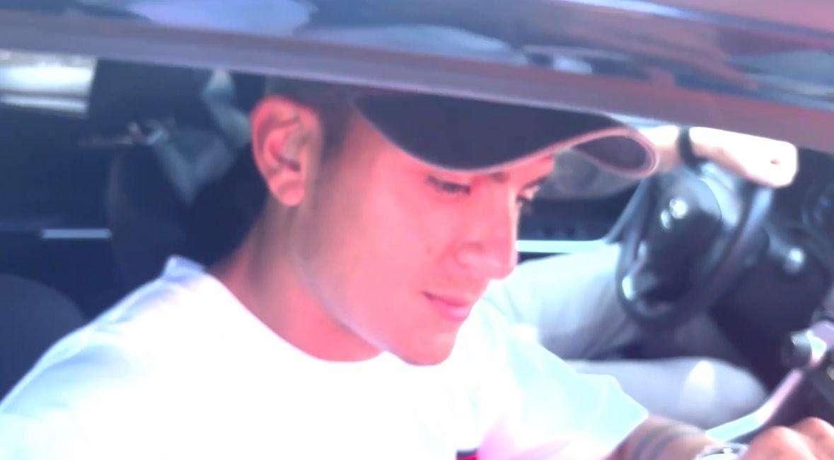 Dybala lascia Trigoria: foto e autografi con i tifosi. VIDEO!
