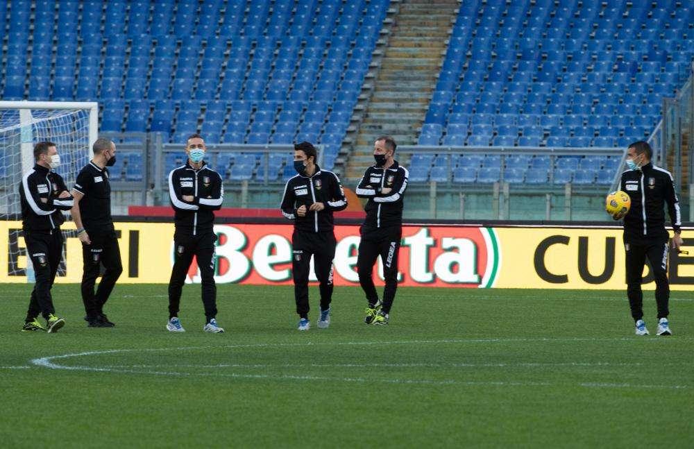 Lazio-Torino non si gioca, lo comunica l'arbitro dopo 45'