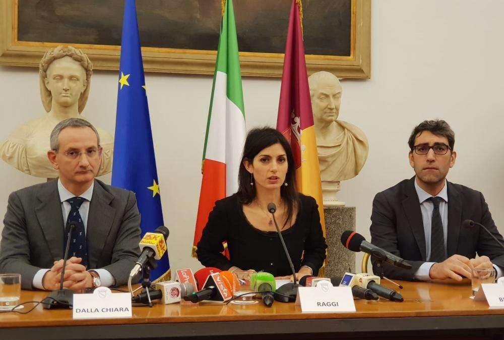Campidoglio - Raggi: "Lo stadio si fa". Brinchi: "Il ponte di Traiano? Non serve costruire altre infrastrutture, lavoriamo per migliorare i mezzi pubblici". FOTO! VIDEO! DIRETTA INSTAGRAM!