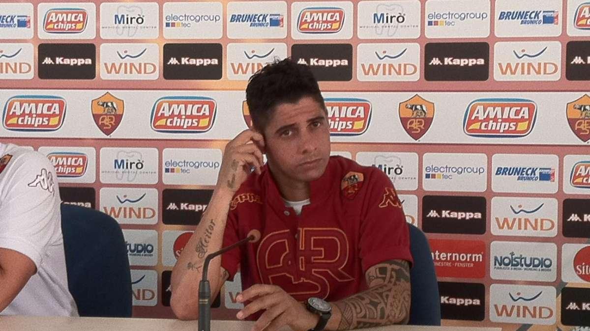 Conferenza Cicinho: "De Rossi è una grande persona. Il mio ingaggio? Non gioco per soldi" VIDEO! 