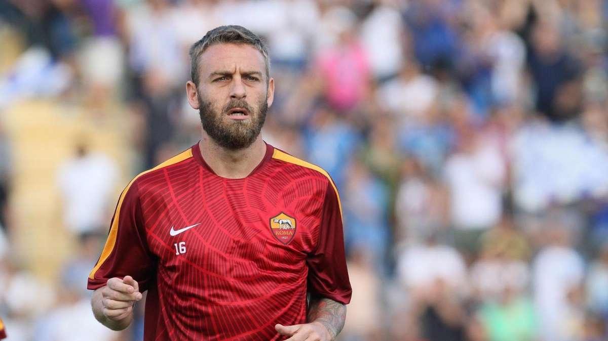 De Rossi: "È una pugnalata al cuore vedere i tifosi applaudirci a fine partita. Non usciamo ridimensionati"