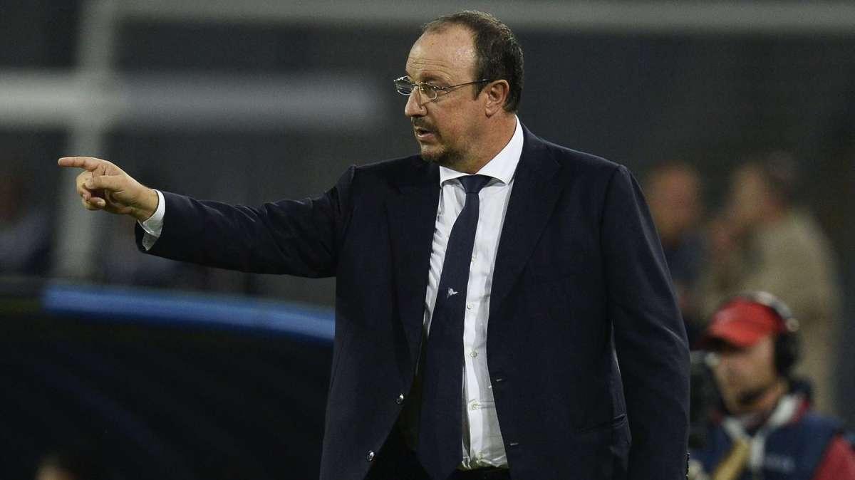 Benitez: "Si parli solo di calcio, dobbiamo inviare un messaggio di tranquillità. La Roma palleggia bene e ha velocità"