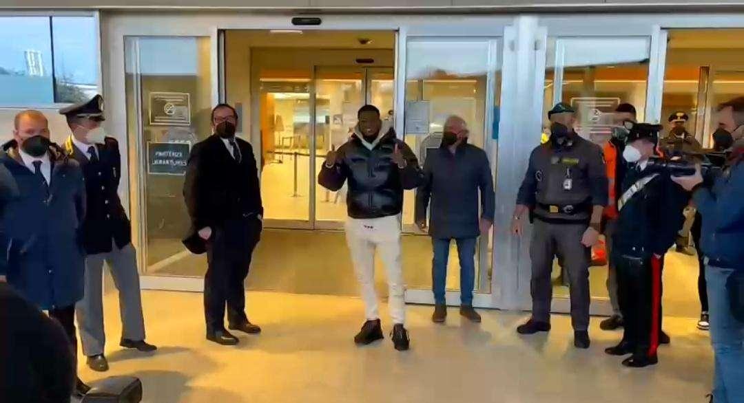 MAITLAND-NILES - Giocatore atterrato, contratto depositato ufficialmente. Domani il primo allenamento con i compagni, sarà in campo contro la Juventus. FOTO! VIDEO!
