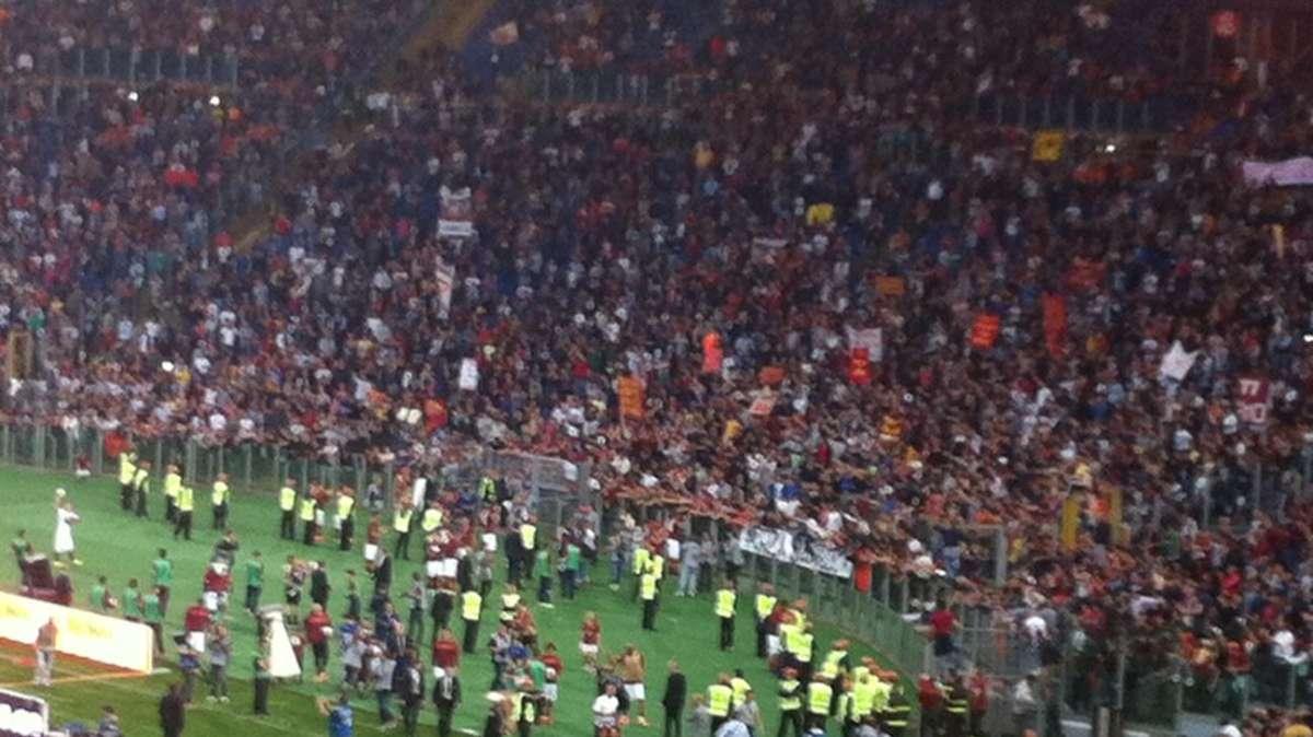 I giallorossi salutano il pubblico a fine stagione. FOTO!