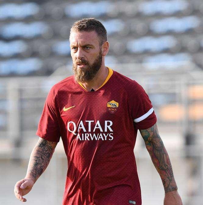 Gli auguri della Roma a De Rossi. VIDEO!