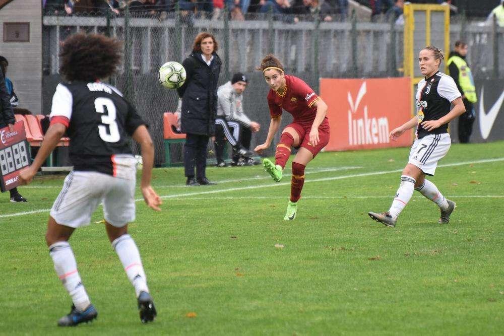 Roma Femminile, Soffia: "Stiamo migliorando e prendendo fiducia. Dopo tanti gol fatti ci siamo rilassate e non deve accadere"